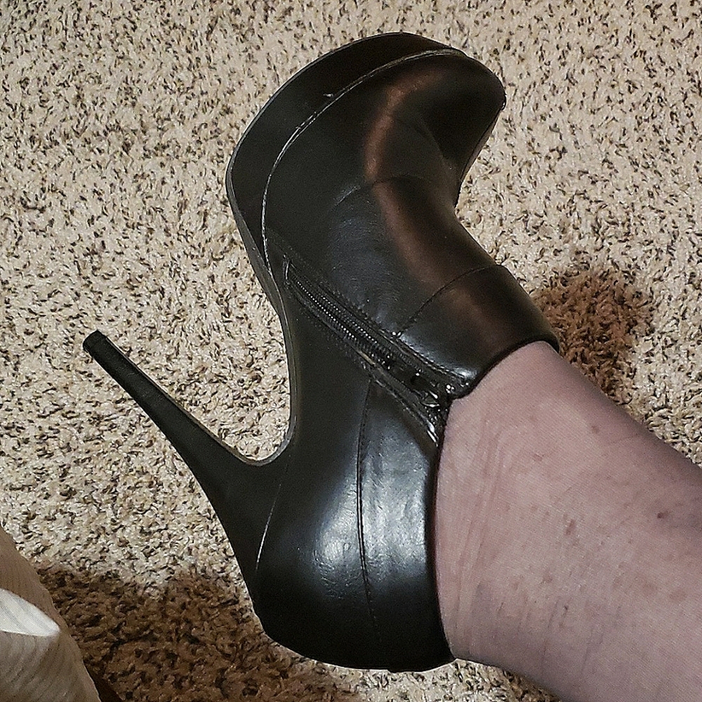 Platform Booties size 12W